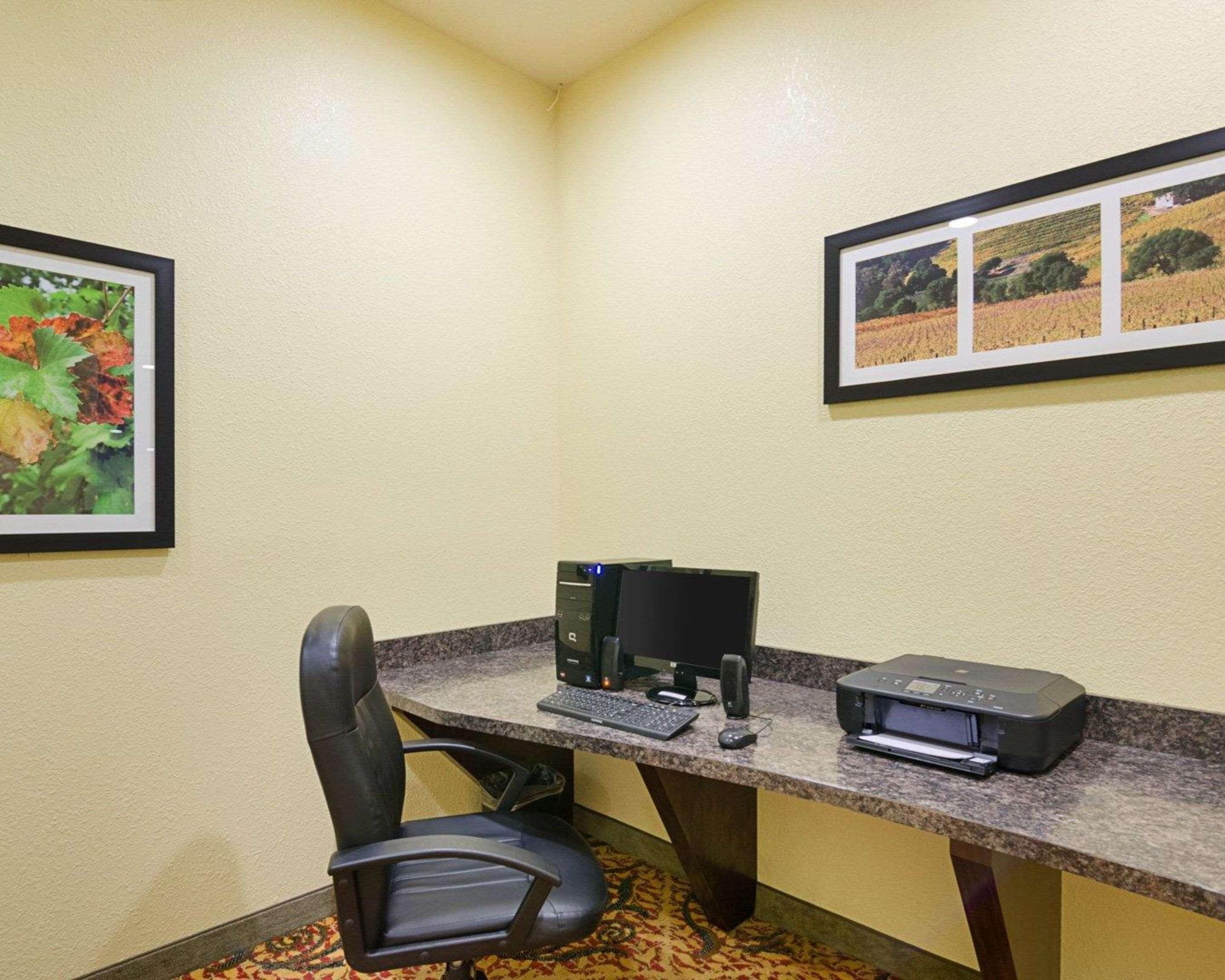 Comfort Inn & Suites Orange - Montpelier Dış mekan fotoğraf